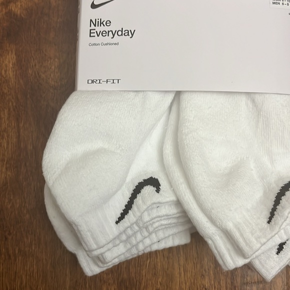 Nike Everyday Low Cotton Cushioned Socks 6 Pack - Picture 6 of 17